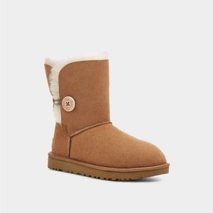 UGG Bailey Button II